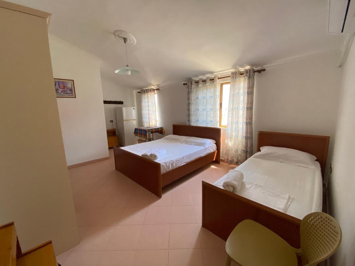Guest House Lionel Дуррес Экстерьер фото