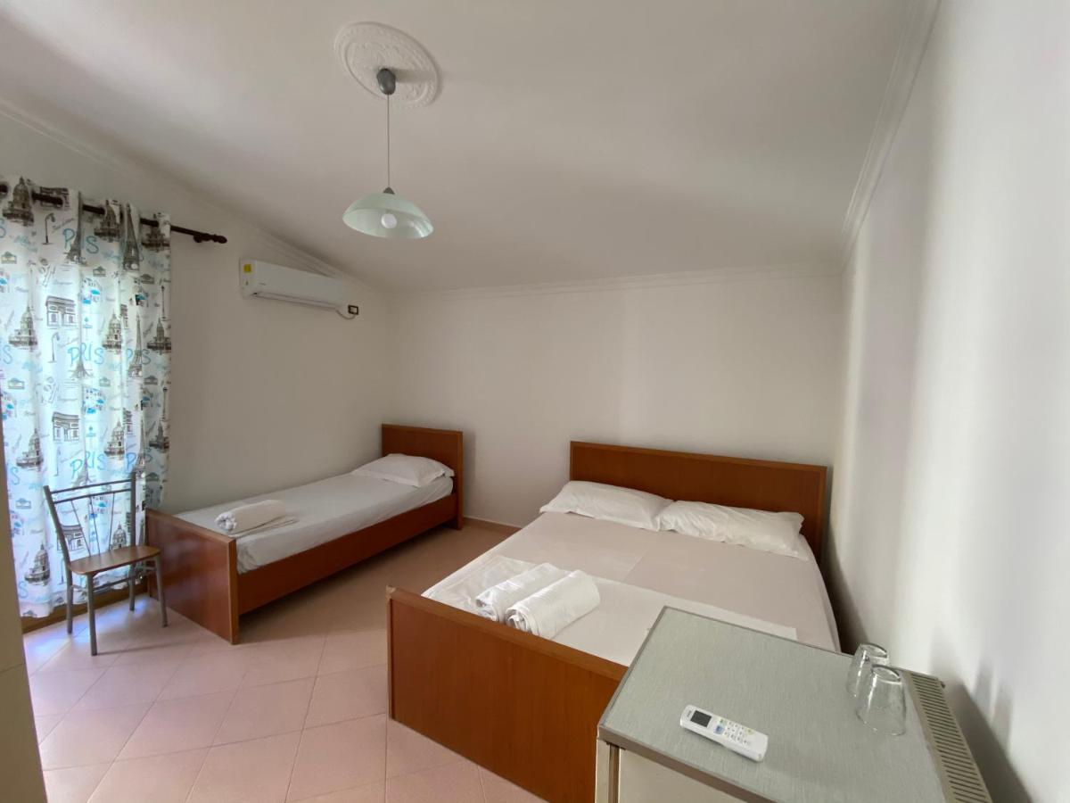 Guest House Lionel Дуррес Экстерьер фото
