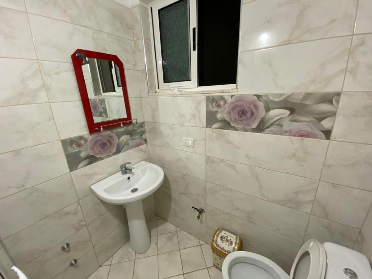 Guest House Lionel Дуррес Экстерьер фото